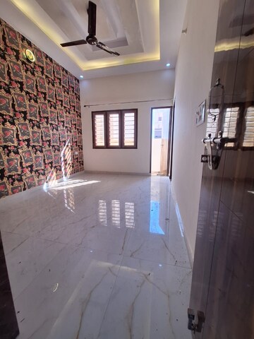 Room in 3 BHK Independent House at Bahmanwala – for Sale