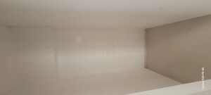 Room in 2 BHK Apartment at Lodha Amara, Kolshet Road – for Rent