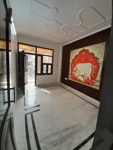 Parking in 2 BHK Builder Floor at Rohini Sector 10 – for Sale