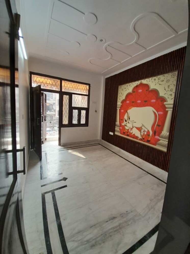  Parking, rohini sector 10 2 Bedroom 650 Sq.Ft. Builder Floor In Rohini Sector 10 Delhi 9510328