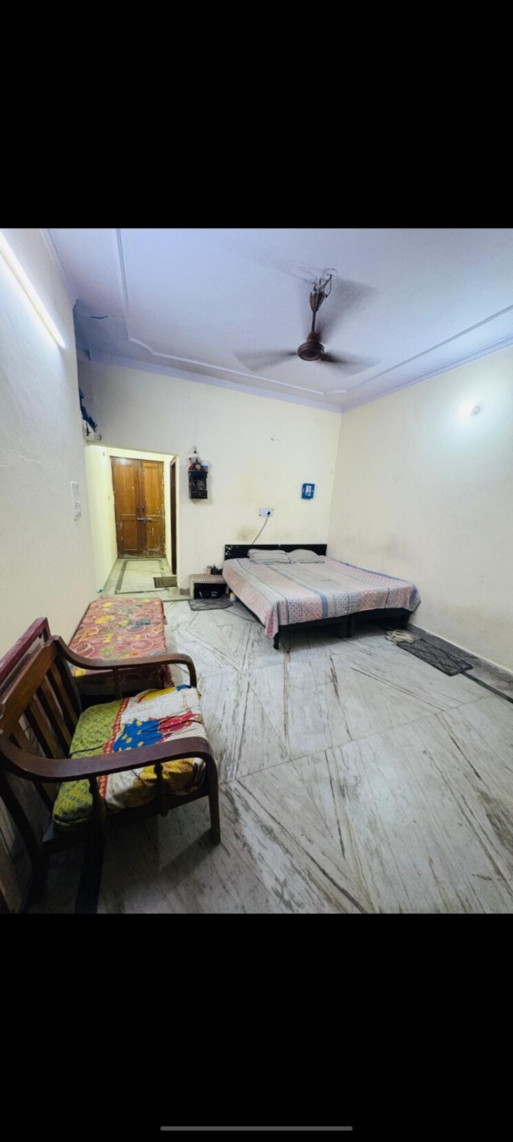 Bedroom, parsvnath-plaza-27 1 RK 60 Sq.Yd. Builder Floor In Sector 27 Noida 9510322