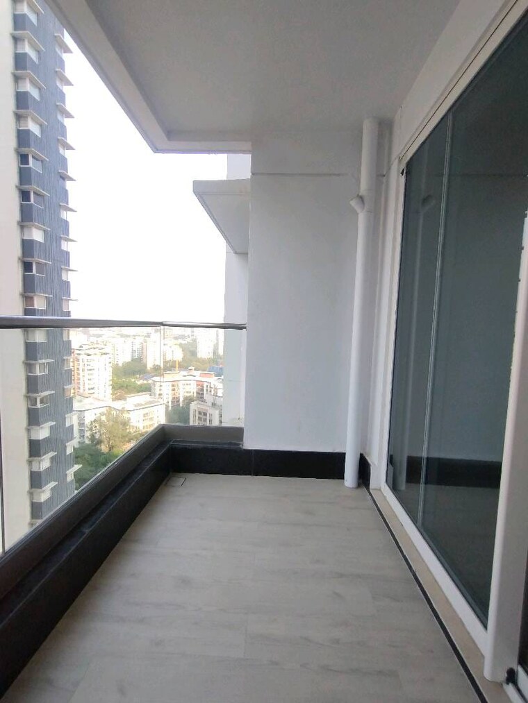 Balcony, courtyard-by-narang-realty-and-the-wadhwa-group 2 Bedroom 840 Sq.Ft. Apartment In Pokhran Road No Two Thane 9510318