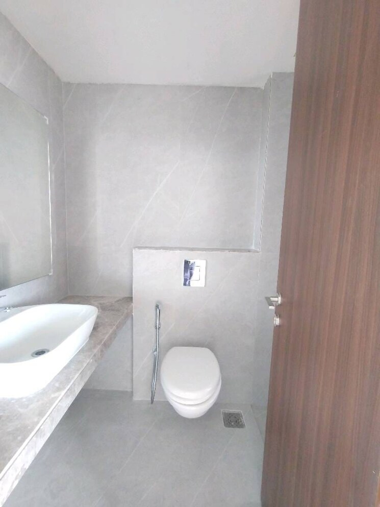 Bathroom, courtyard-by-narang-realty-and-the-wadhwa-group 3 Bedroom 1319 Sq.Ft. Apartment In Pokhran Road No Two Thane 9510384
