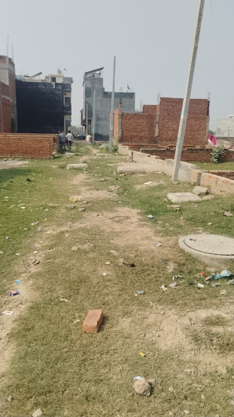 undefined, kanchan-vihar  3240 Sq.Ft. Plot In Dlf Ankur Vihar Ghaziabad 9510579