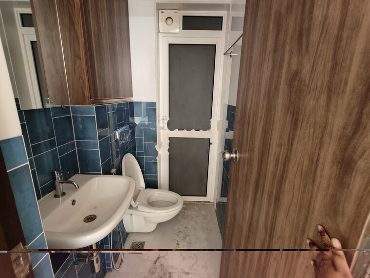 Bathroom, lodha-amara 1 Bedroom 453 Sq.Ft. Apartment In Kolshet Road Thane 9510576