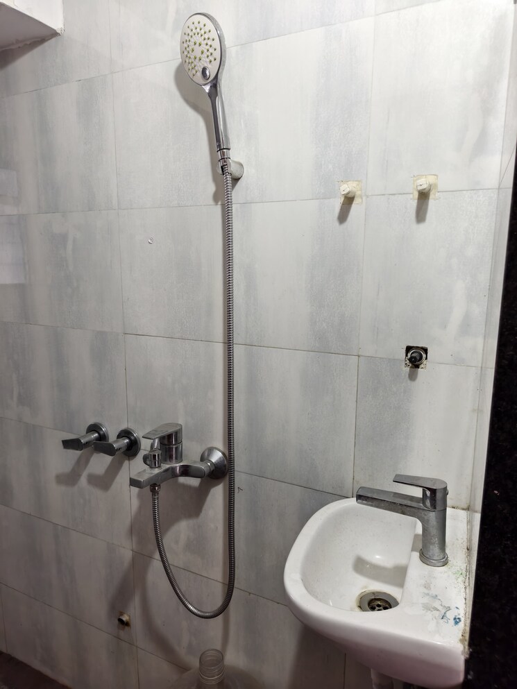 Bathroom, lodha-global-park 2 Bedroom 582 Sq.Ft. Apartment In Dombivli East Thane 9510715