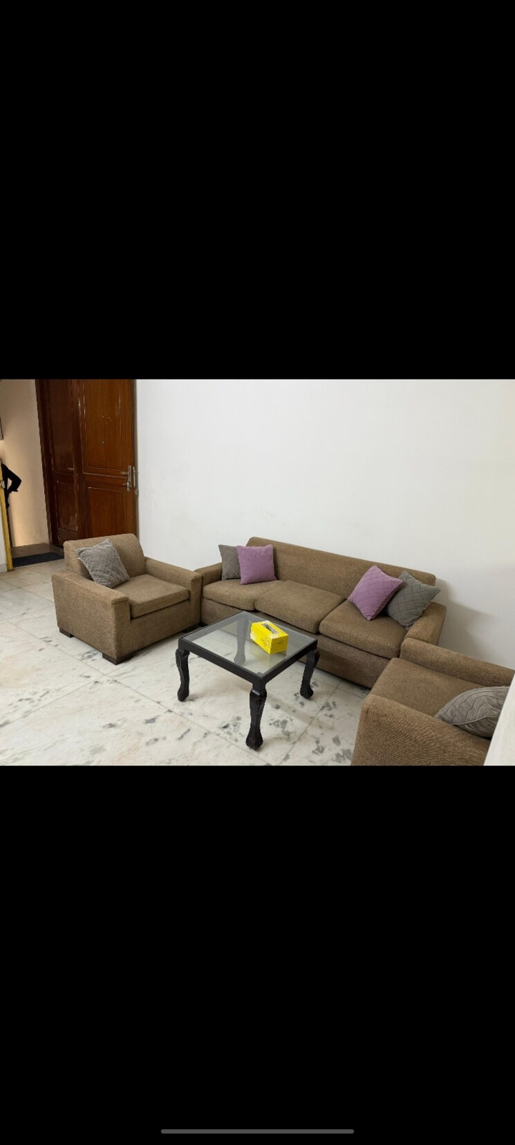 Living Room, rbc-ii 2 Bedroom 250 Sq.Yd. Builder Floor In Sushant Lok I Gurgaon 9510659