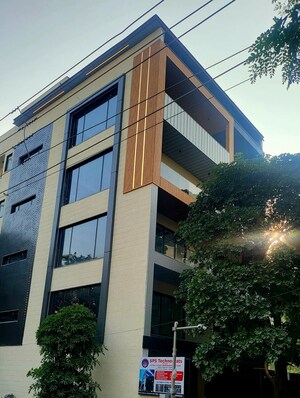 4 BHK Builder Floor – Exterior View View at Golf Course Road - for Sale