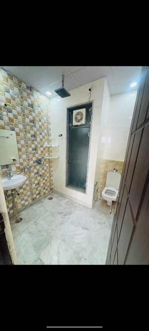 Bathroom in 3 BHK Builder Floor at SPL Homes 5, Sector 46 – for Rent