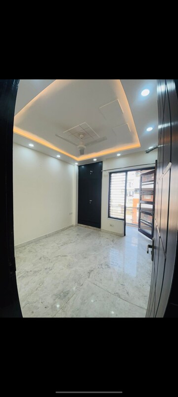 Room in 3 BHK Builder Floor at SPL Homes 5, Sector 46 – for Rent