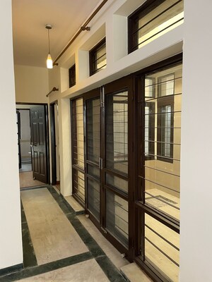 Staircase in 3 BHK Villa at Unitech Deerwood Chase, Nirvana Country – for Rent