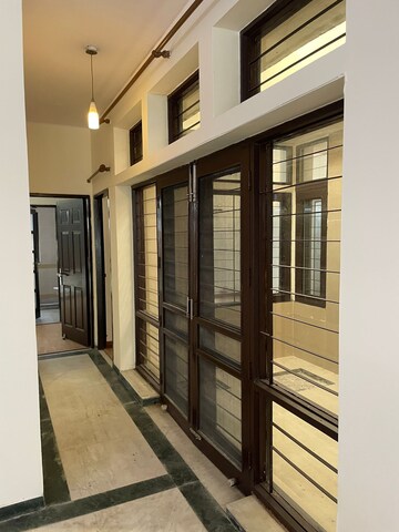 Staircase in 3 BHK Villa at Unitech Deerwood Chase, Nirvana Country – for Rent