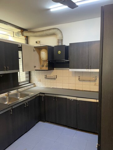 Kitchen in 3 BHK Villa at Unitech Deerwood Chase, Nirvana Country – for Rent