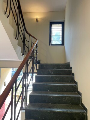Staircase in 3 BHK Villa at Unitech Deerwood Chase, Nirvana Country – for Rent