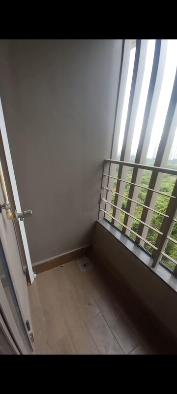 Balcony in 2 BHK Apartment at Kalpataru Paramount, Kapur Bawdi – for Rent