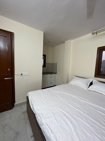 Room in 1 BHK Builder Floor at Greater Kailash I – for Rent