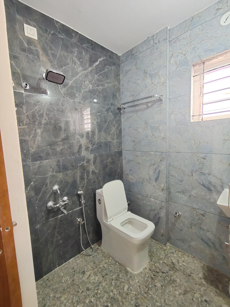 Bathroom, hsr layout 1 Bedroom 650 Sq.Ft. Builder Floor In Hsr Layout Bangalore 9510918