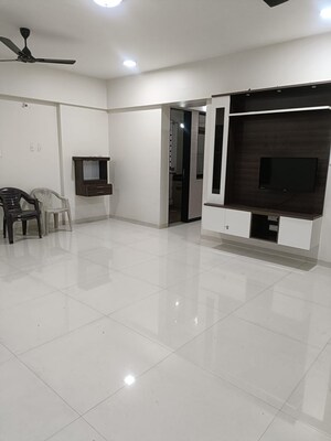 2 BHK Apartment For Rent in Karishma Society, Kothrud
