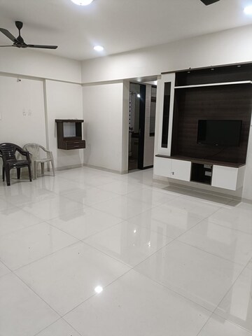 2 BHK Apartment For Rent in Karishma Society, Kothrud