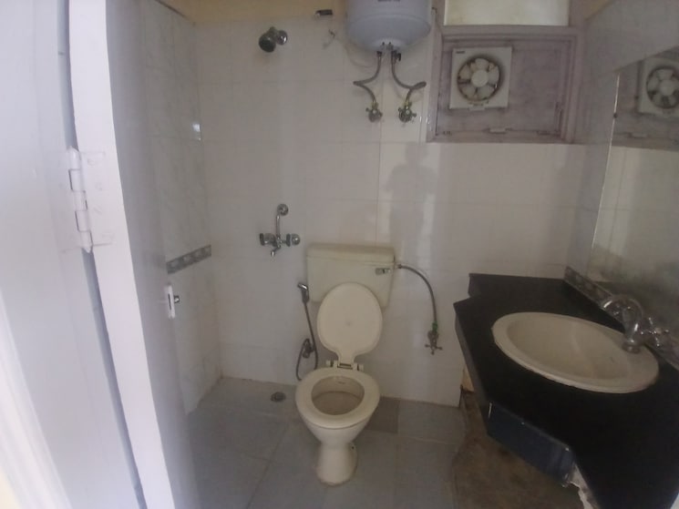 Bathroom, ardee-city-the-residency 4 Bedroom 1745 Sq.Ft. Apartment In Sector 52 Gurgaon 9511028