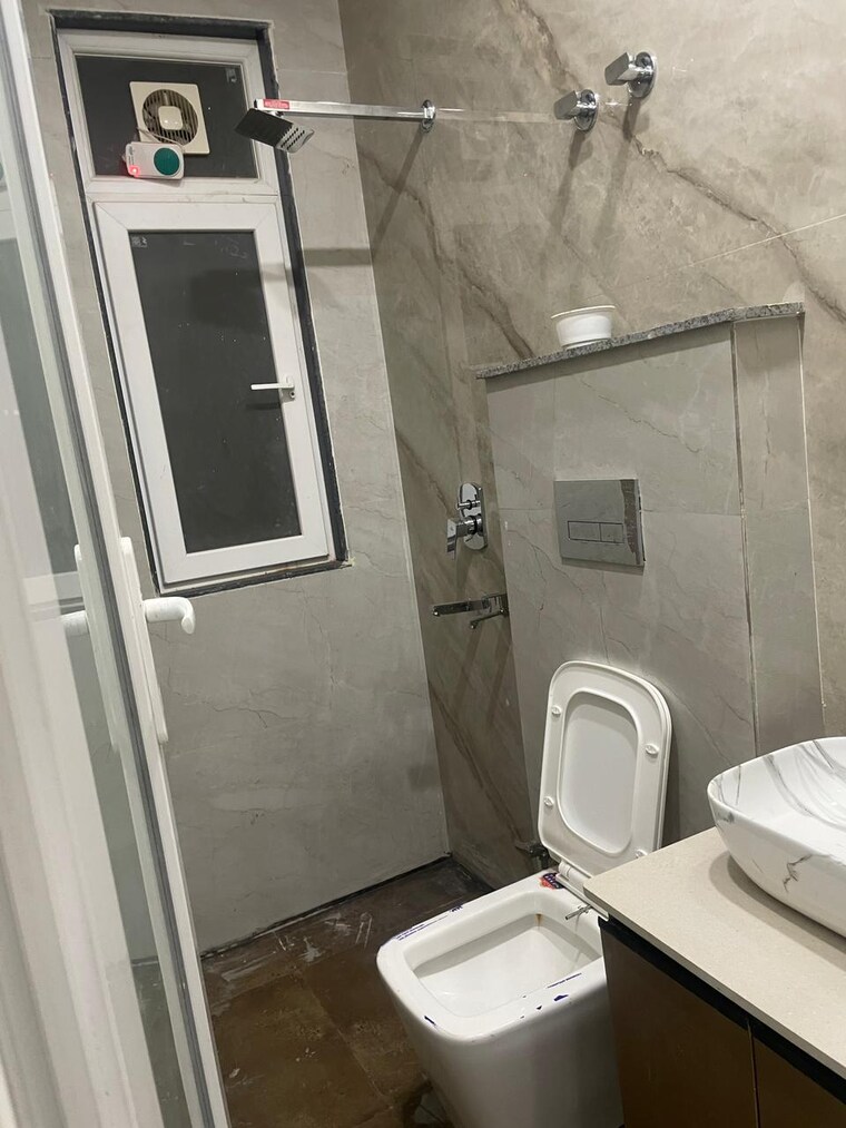 Bathroom, subhash nagar 3 Bedroom 900 Sq.Ft. Builder Floor In Subhash Nagar Delhi 9511057