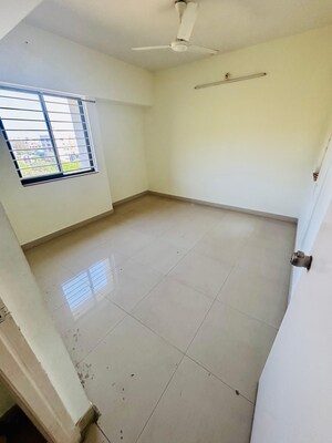 Room in 2 BHK Apartment at Kothrud – for Rent