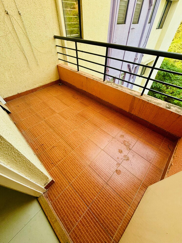 Balcony, kothrud 2 Bedroom 900 Sq.Ft. Apartment In Kothrud Pune 9511091