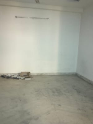 Room in 2 BHK Builder Floor at Ashoka Enclave Faridabad, Sector 34 – for Sale