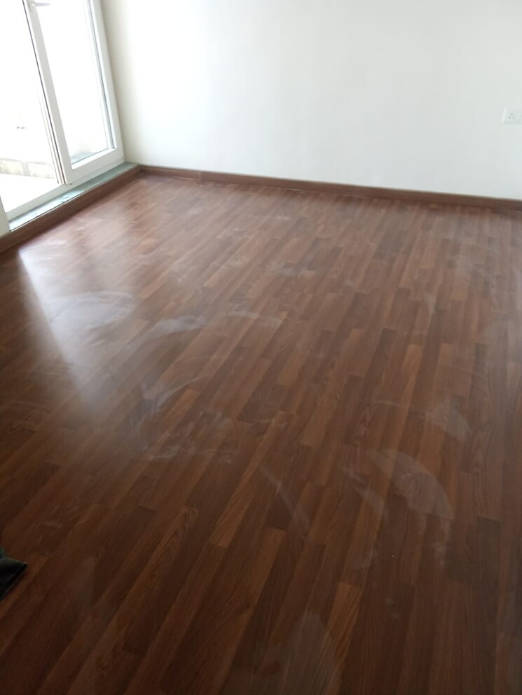 Room, bptp-discovery-park 2 Bedroom 1120 Sq.Ft. Apartment In Sector 80 Faridabad 9511136