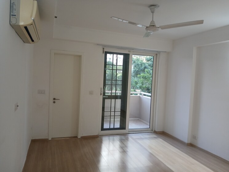 Room, dlf-park-place 3 Bedroom 1989 Sq.Ft. Apartment In Sector 54 Gurgaon 9511235