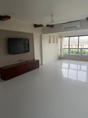 Room in 2 BHK Apartment at Sector 6 – for Sale