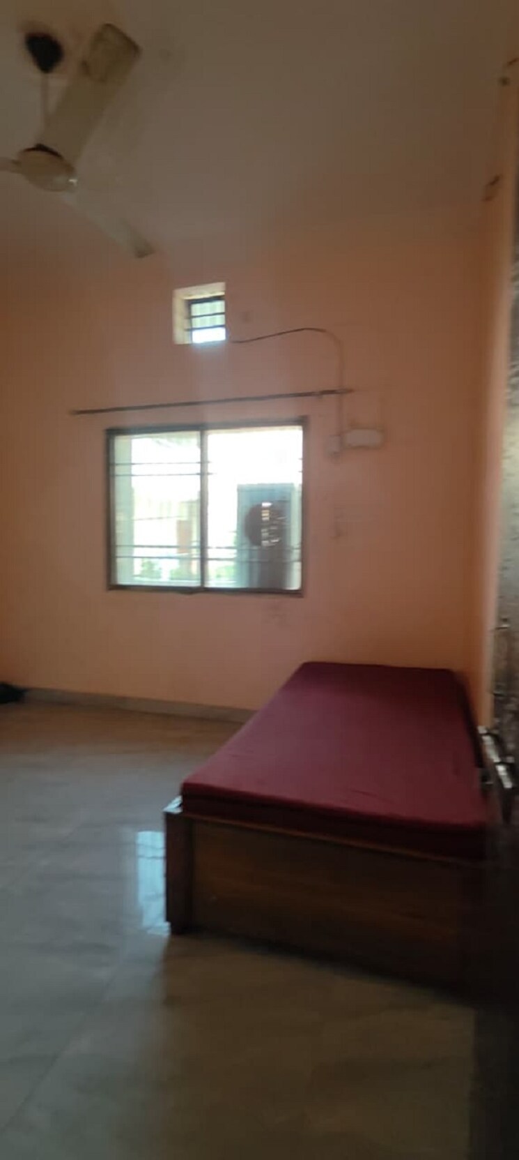 Room, mahadeo ghat road 2 Bedroom 902 Sq.Ft. Independent House In Mahadeo Ghat Road Raipur 9511202