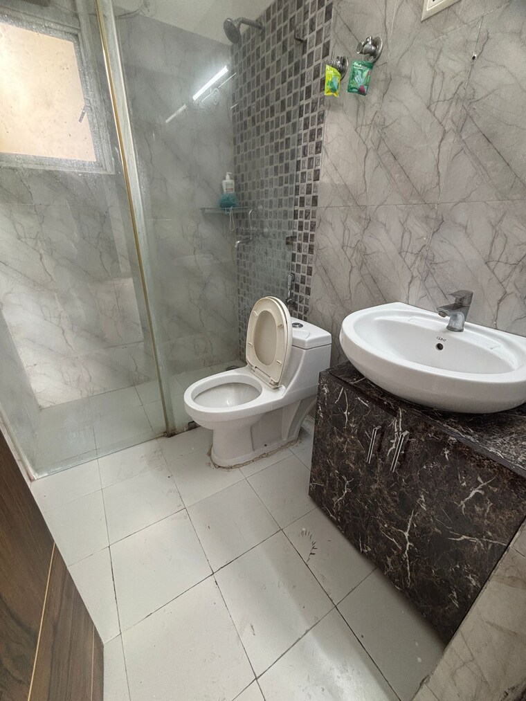 Bathroom, nirala-aspire 2.5 Bedroom 1180 Sq.Ft. Apartment In Sector 16 Greater Noida Greater Noida 9511198