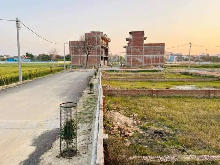 Plot For Sale in Raebareli Road
