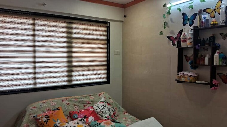 Room, bandra west 3 Bedroom 1100 Sq.Ft. Apartment In Bandra West Mumbai 9509420