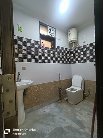 Team Area in 2 BHK Builder Floor at Panchsheel Vihar – for Rent
