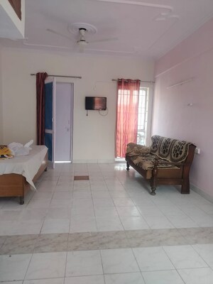 2.5 BHK Apartment For Rent in RWA Jalvayu Vihar, Sector 25
