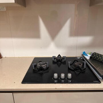 Furnished Amenities in 2 BHK Apartment at One Hiranandani Park, Brahmand – for Rent