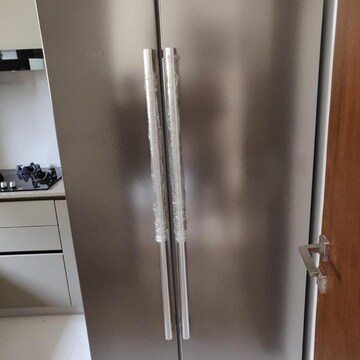 Furnished Amenities in 2 BHK Apartment at One Hiranandani Park, Brahmand – for Rent