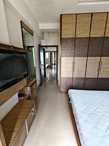 Bedroom in 1 BHK Apartment at Bandra West – for Rent
