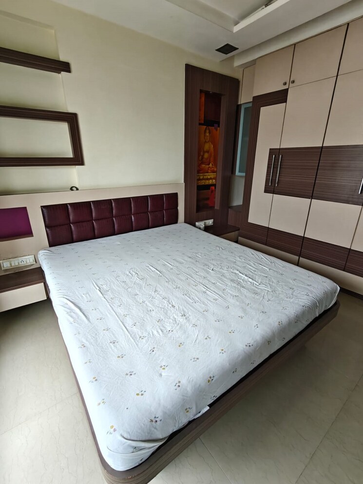 Bedroom, bandra west 1 Bedroom 500 Sq.Ft. Apartment In Bandra West Mumbai 9511299