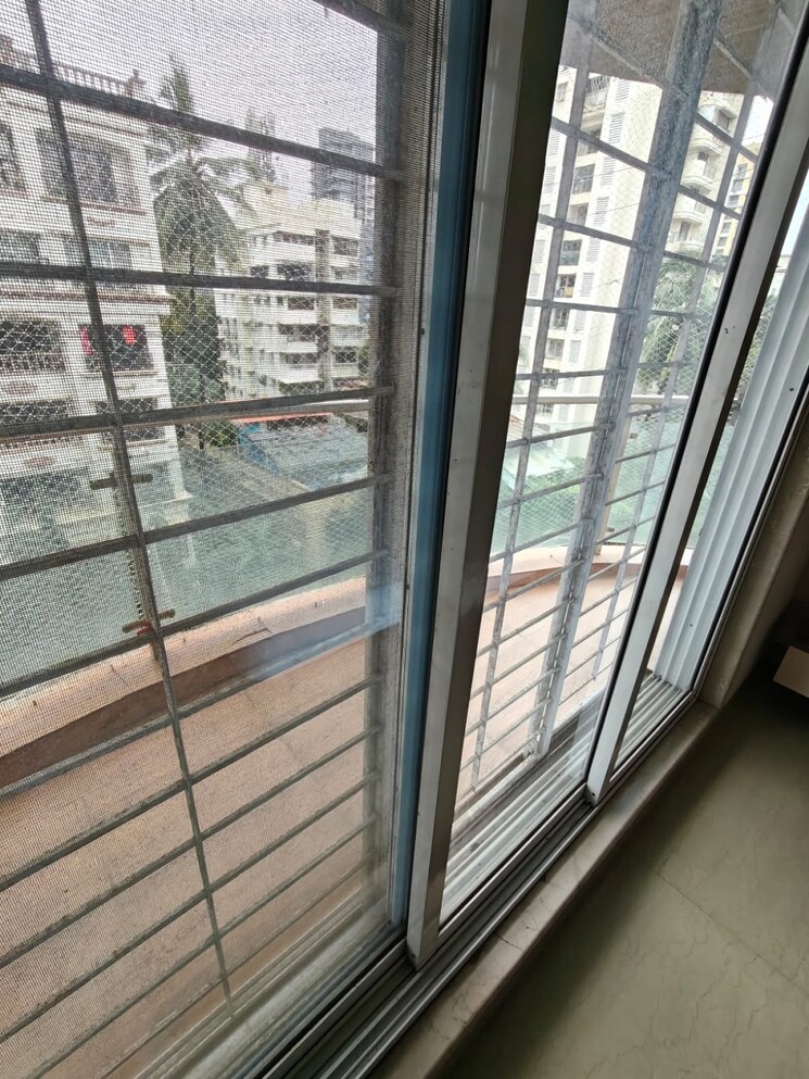 Balcony, bandra west 1 Bedroom 500 Sq.Ft. Apartment In Bandra West Mumbai 9511299
