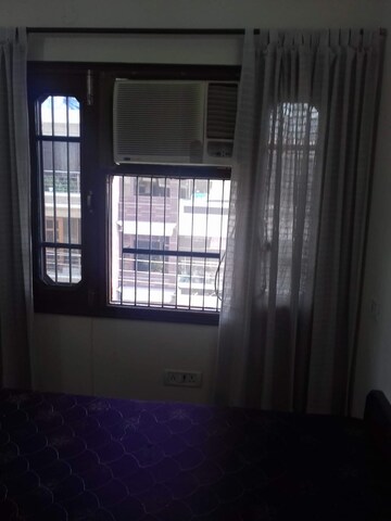 Room in 1 BHK Independent House at Sector 44 – for Rent