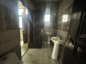 Bathroom in 3 BHK Builder Floor at Green Fields Colony – for Rent