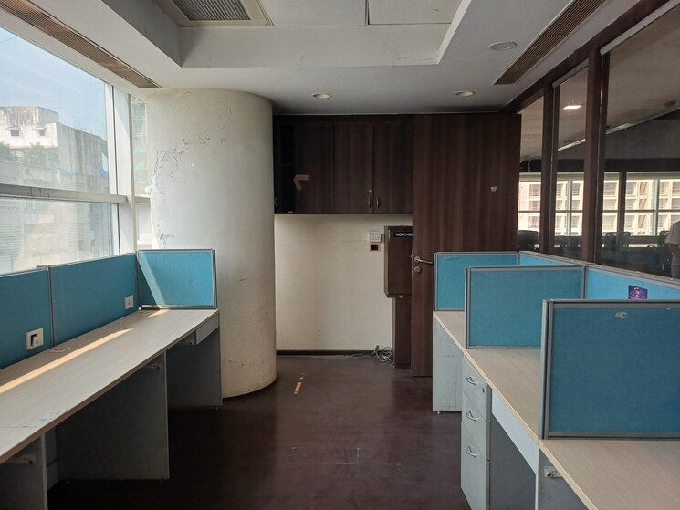 Team Area, andheri west Commercial Office Space 4500 Sq.Ft. In Andheri West Mumbai 9511341