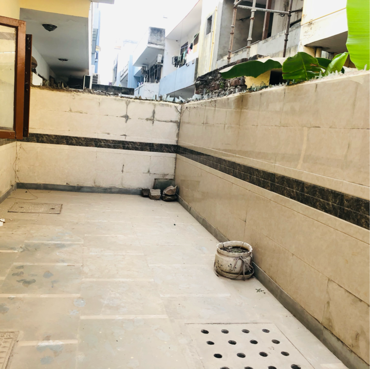 Entrance, sector 22b 3.5 Bedroom 1500 Sq.Ft. Independent House In Sector 22b Gurgaon 9511369