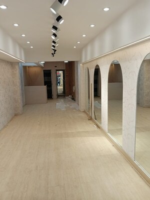  Shop For Rent in Sunrise CHS Andheri, Andheri West