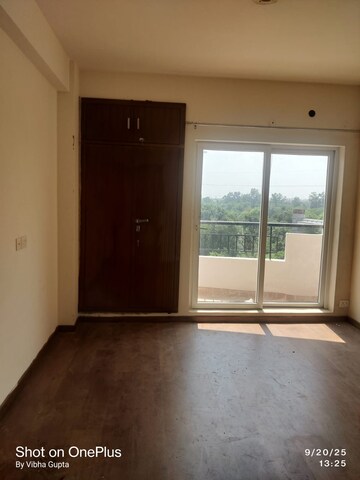 Room in 3 BHK Apartment at Ansal Crown Heights, Sector 80 – for Rent