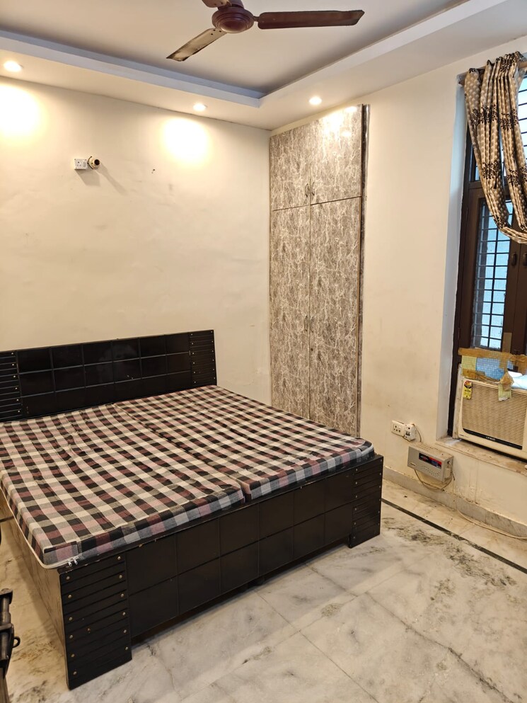 Bedroom, green fields colony 3 Bedroom 250 Sq.Mt. Builder Floor In Green Fields Colony Faridabad 9511347
