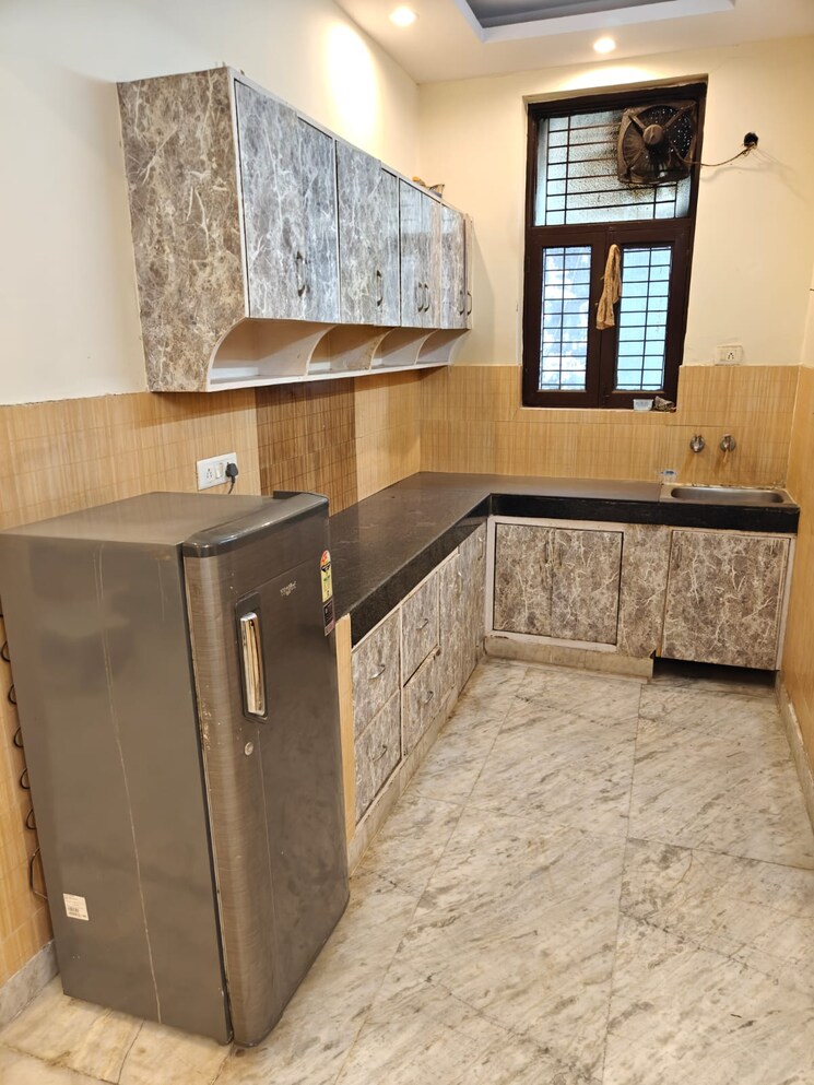 Kitchen, green fields colony 3 Bedroom 250 Sq.Mt. Builder Floor In Green Fields Colony Faridabad 9511347